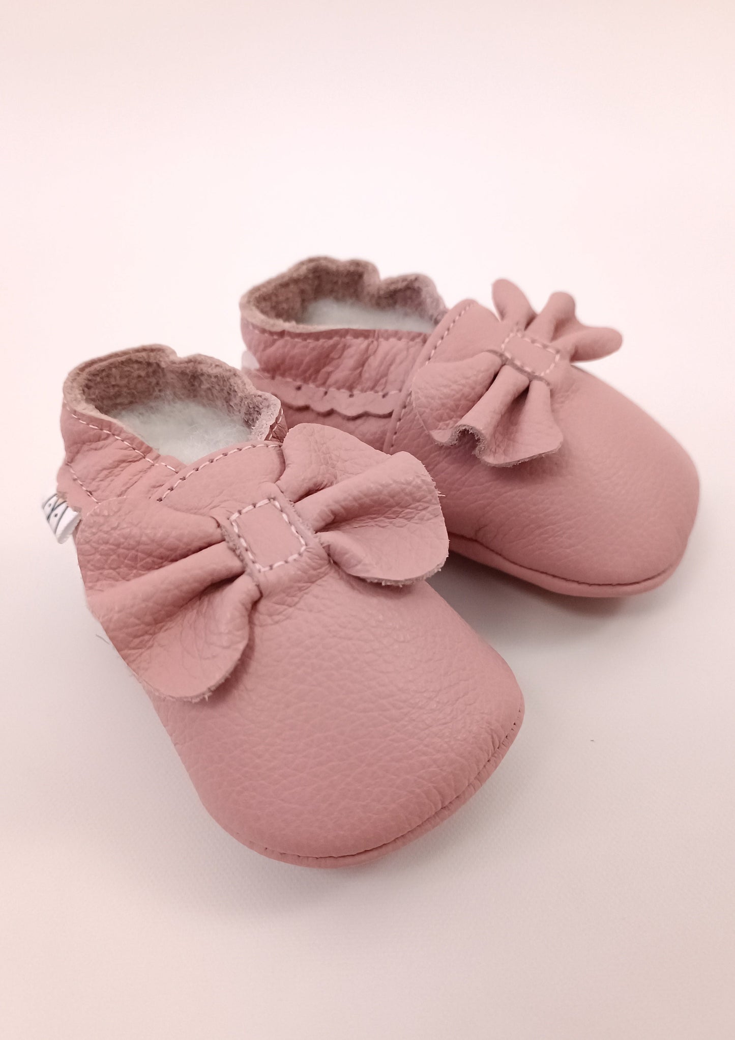 Zapatos Moñito para bebita en cuero primeros pasos