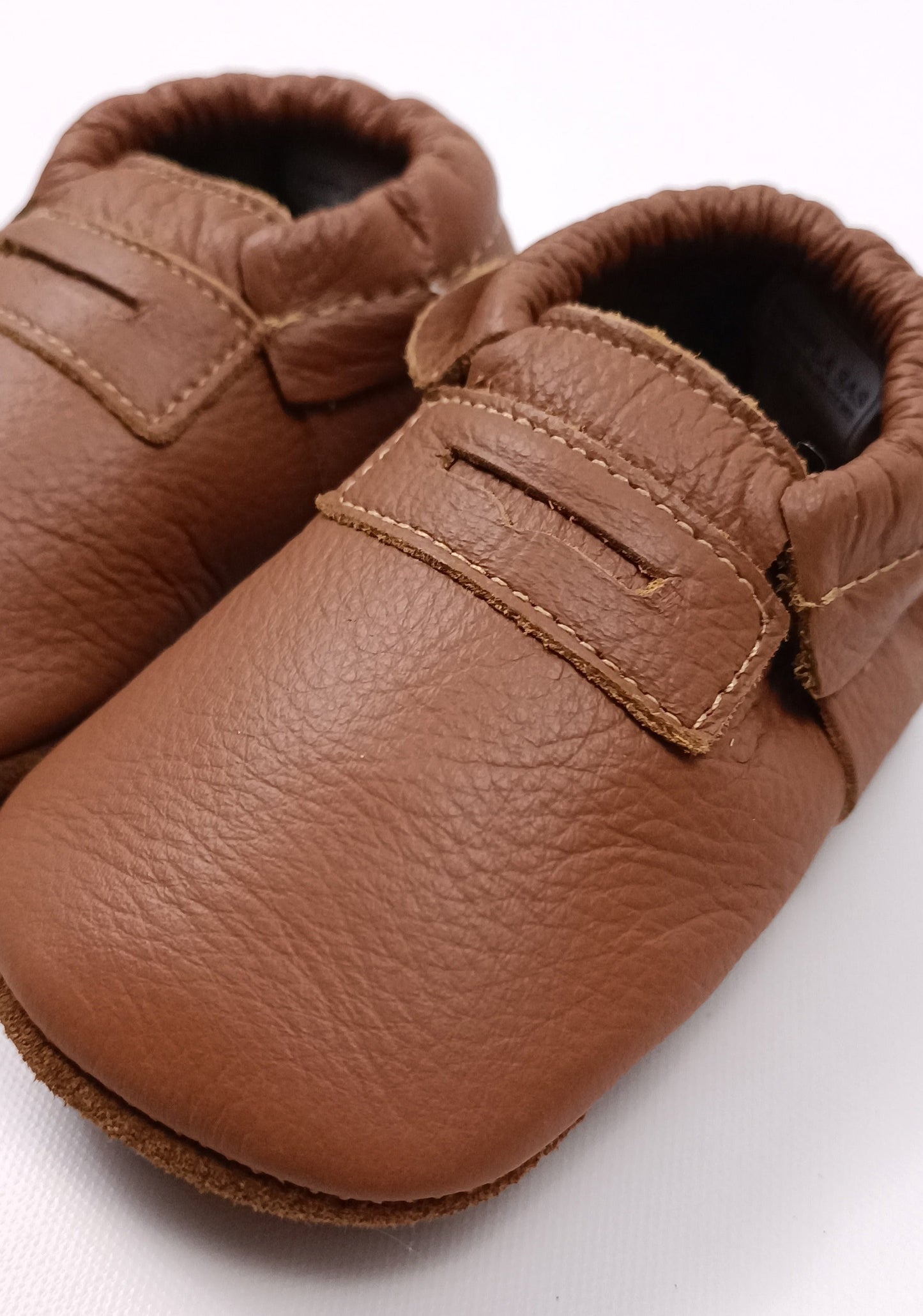Zapatos Mocazin para bebito en cuero primeros pasos