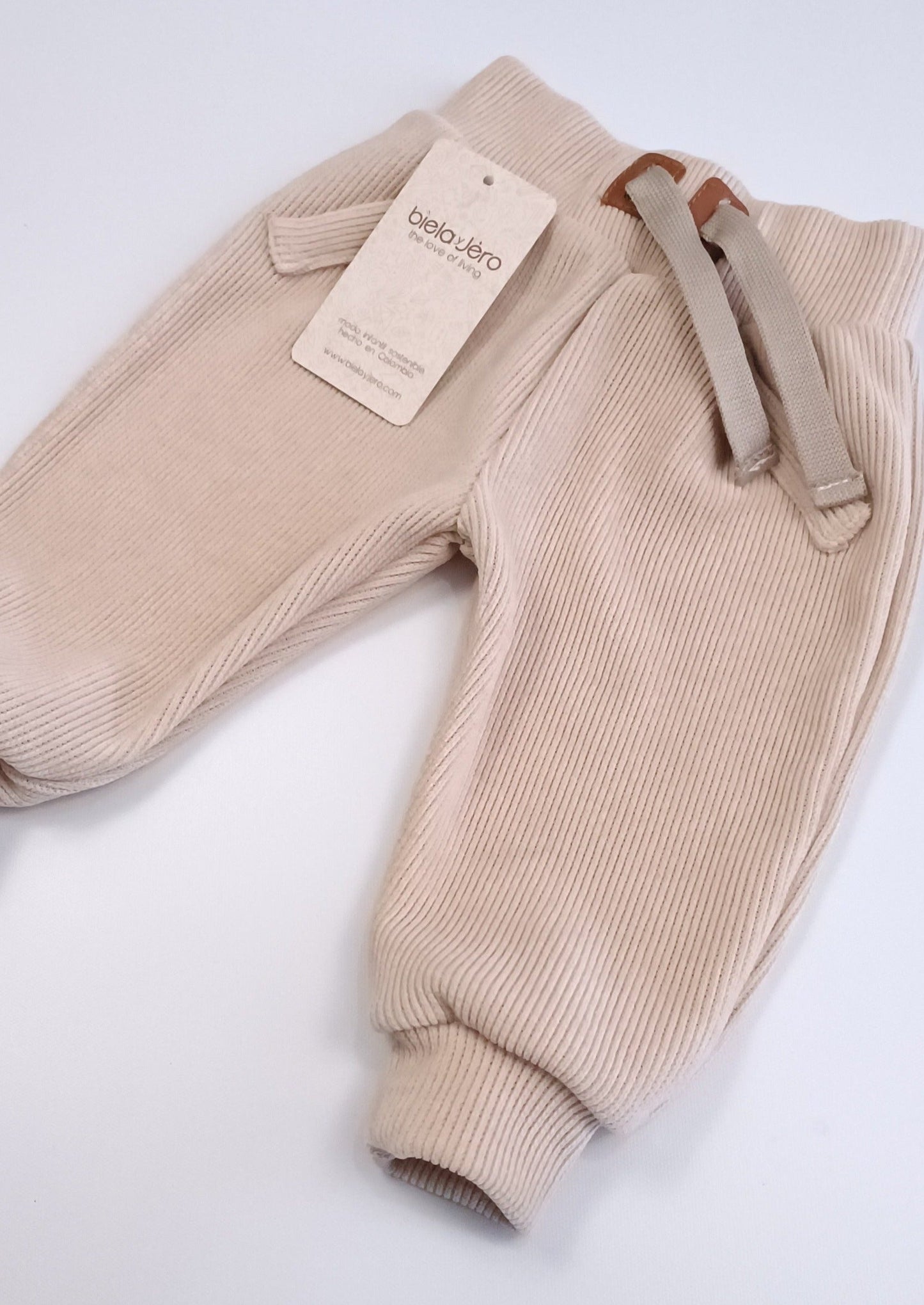 Conjunto Blusita ovejitas, con jogger para bebita