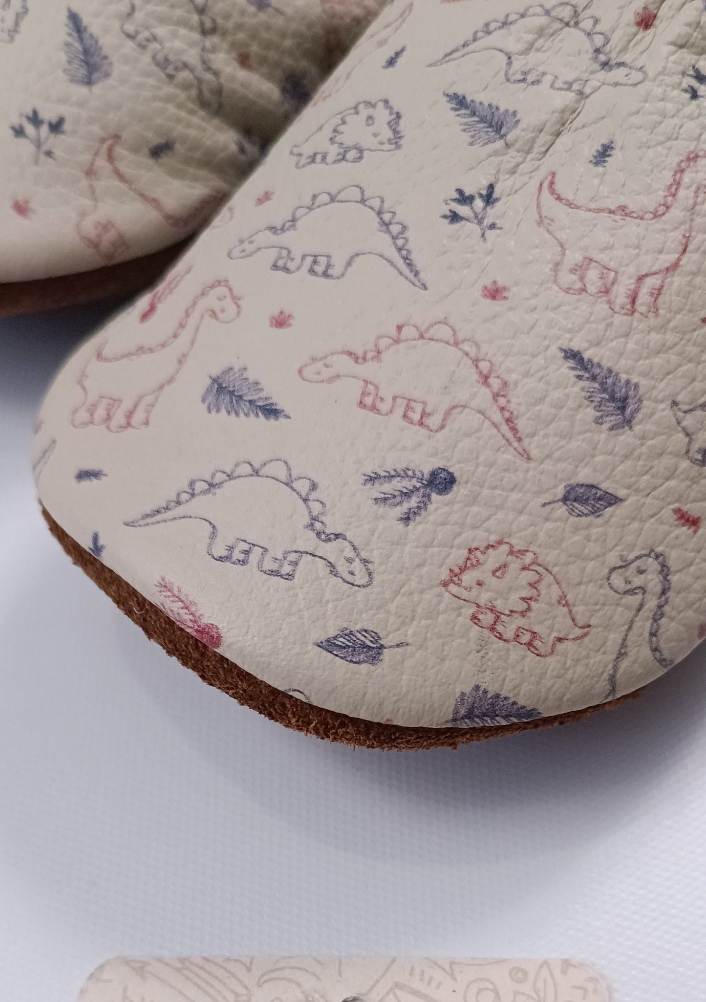 Zapatos Mocazin dinosaurios para bebito en cuero primeros pasos