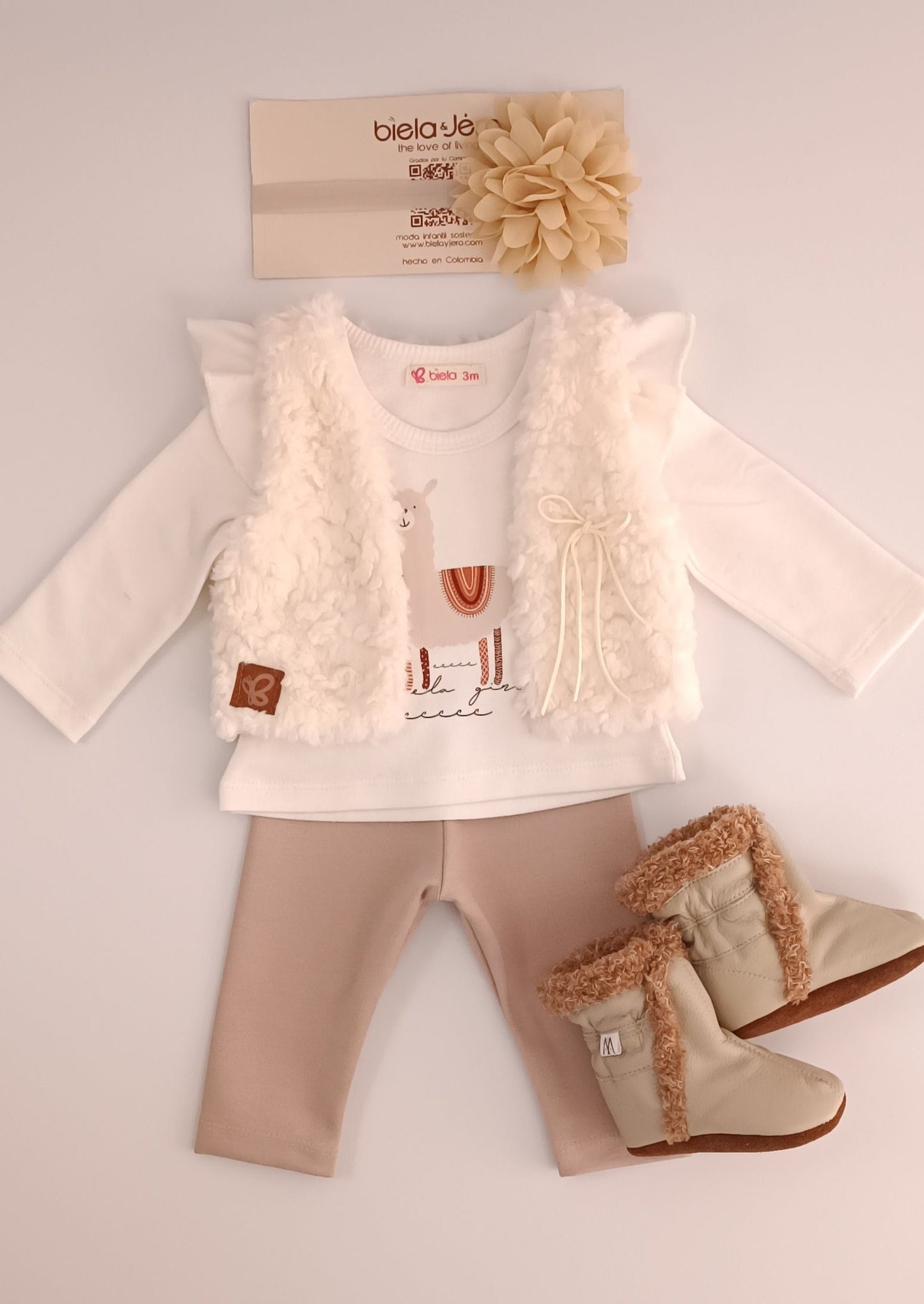 Conjunto Blusita Llamita, con leggins y chaleco de peluche para bebita