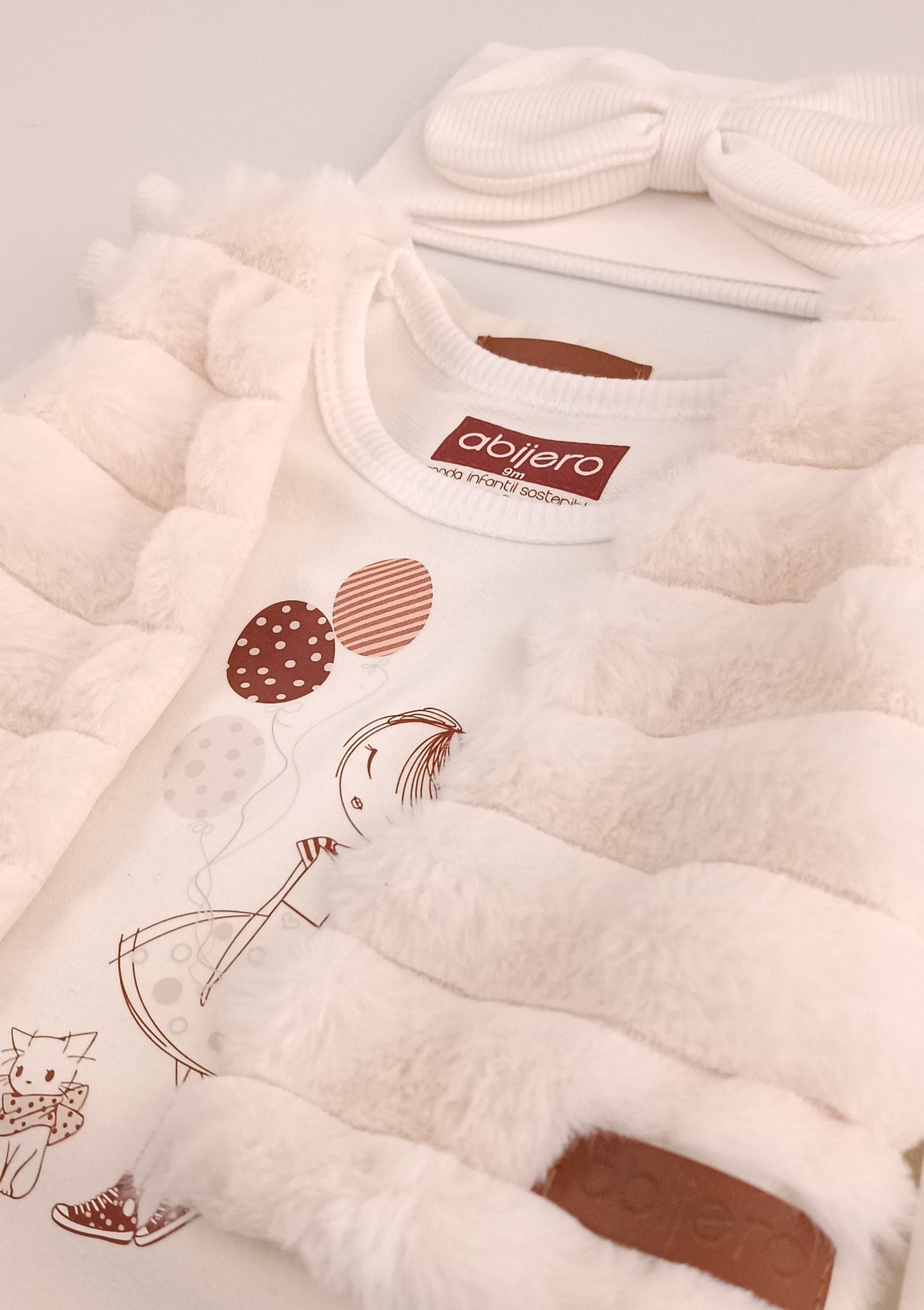 Conjunto Niña globitos