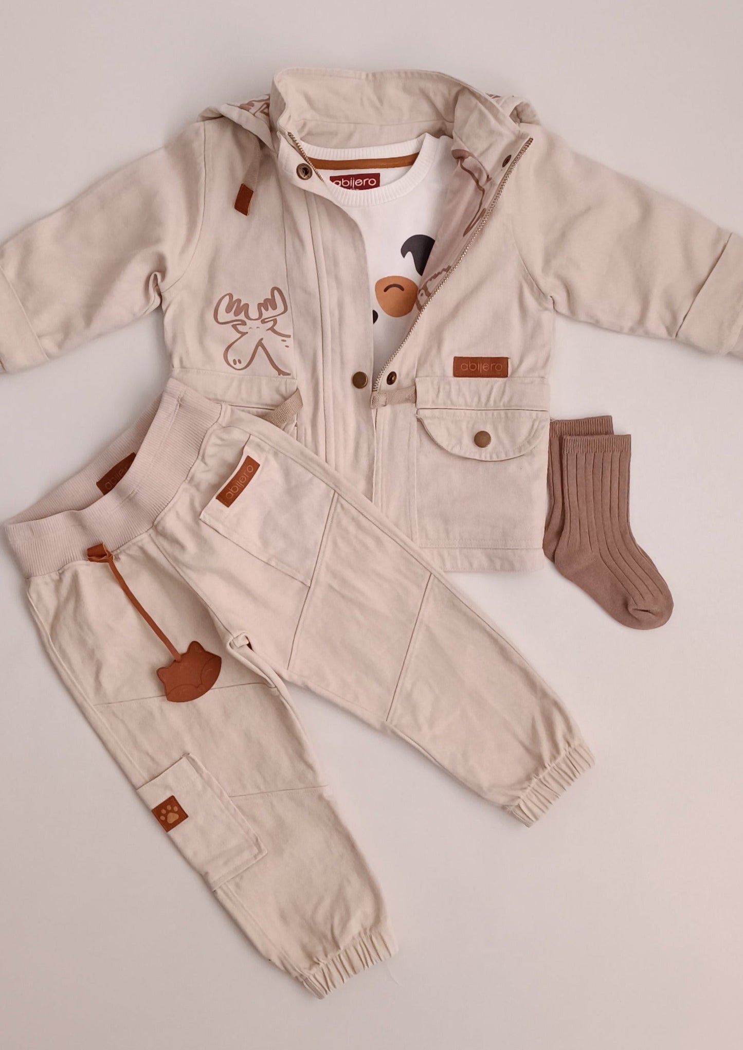 Conjunto bebito chaqueta explorador y cargo niña