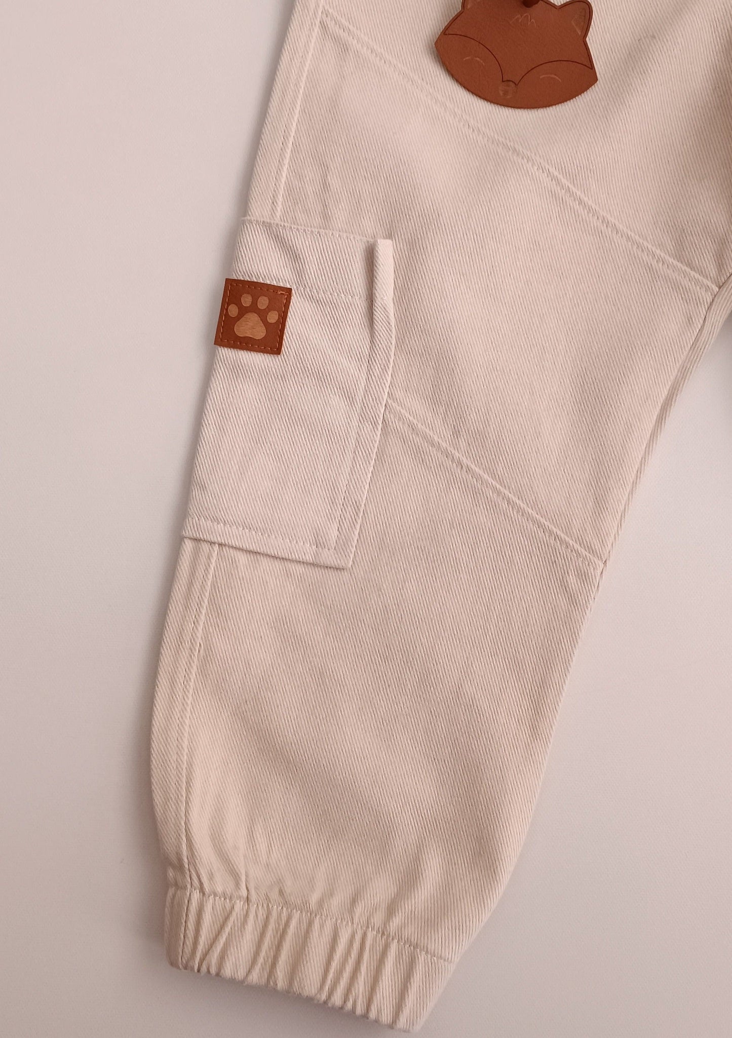 Conjunto bebito chaqueta explorador y cargo niña