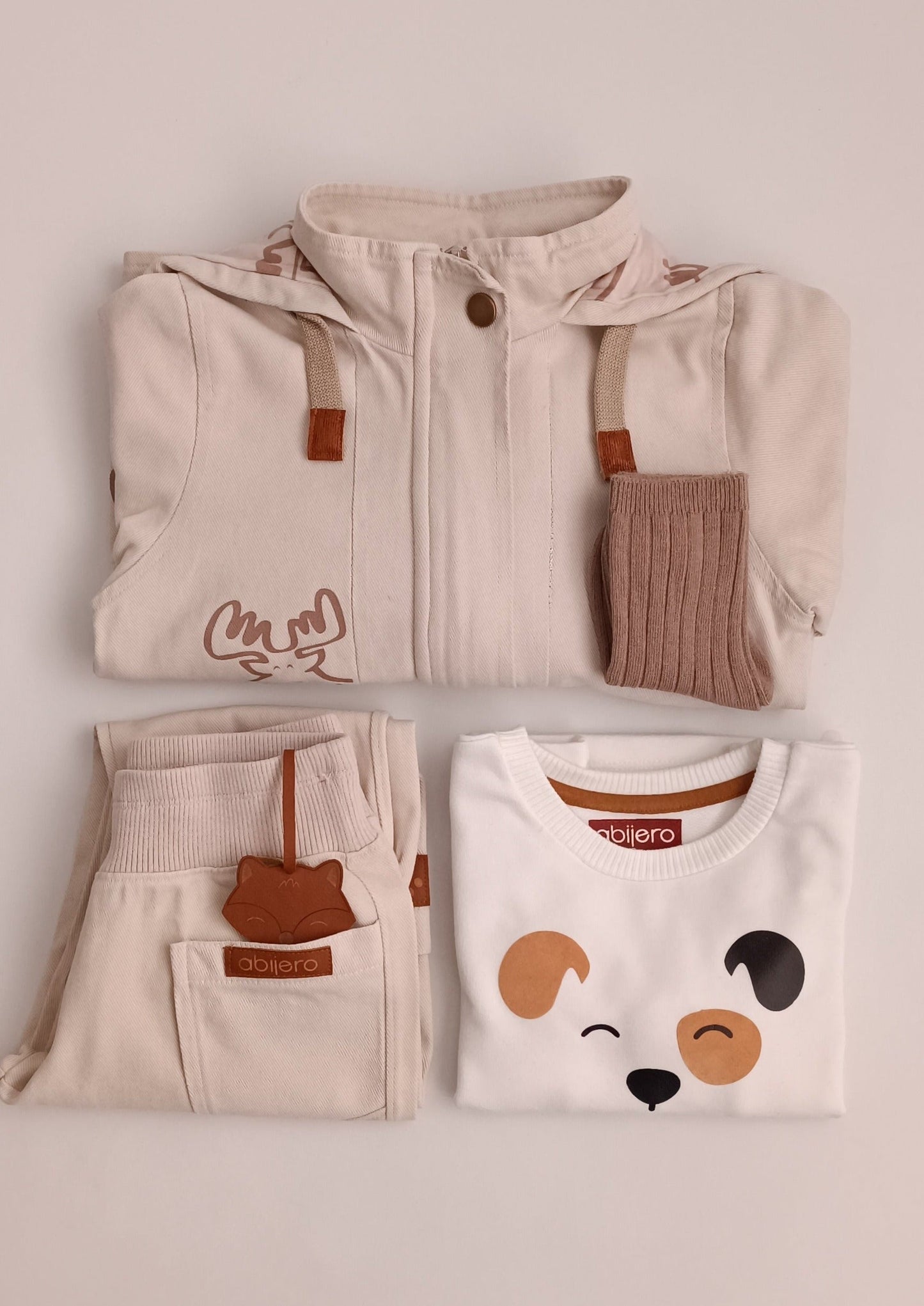 Conjunto bebito chaqueta explorador y cargo niña