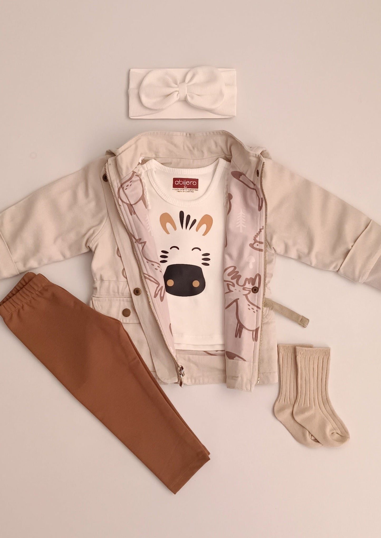 Conjunto Niña chaqueta explorador, cebra y leggins
