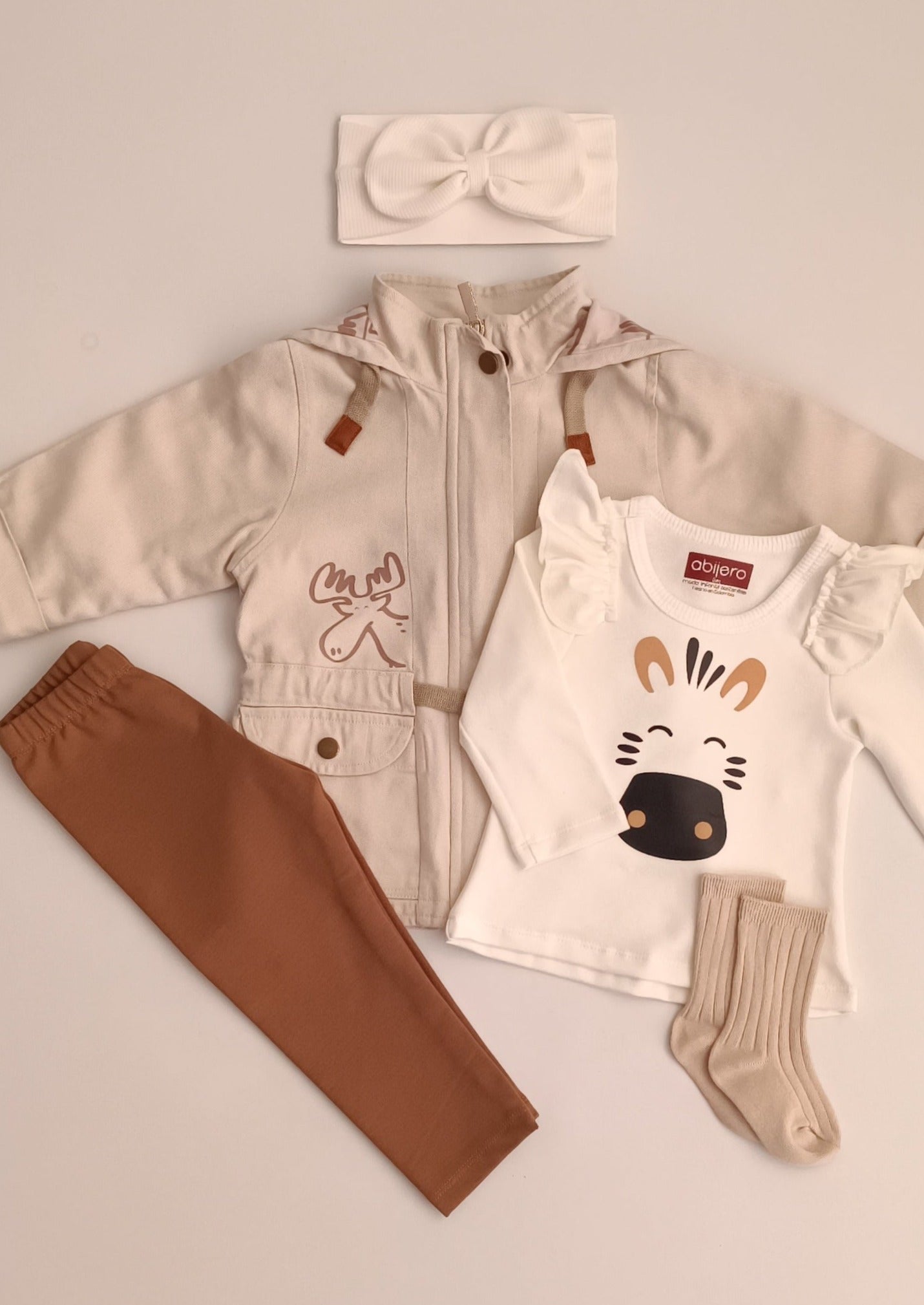 Conjunto Niña chaqueta explorador, cebra y leggins