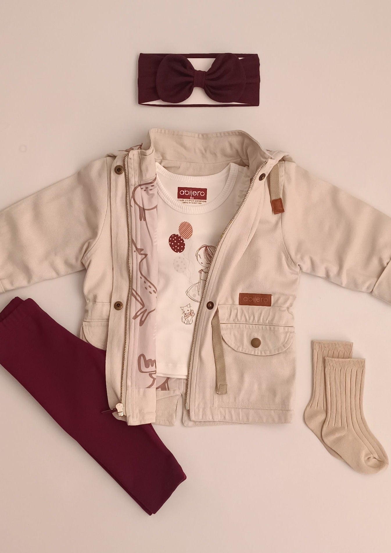 Conjunto chaqueta explorador, blusita y leggins Niña