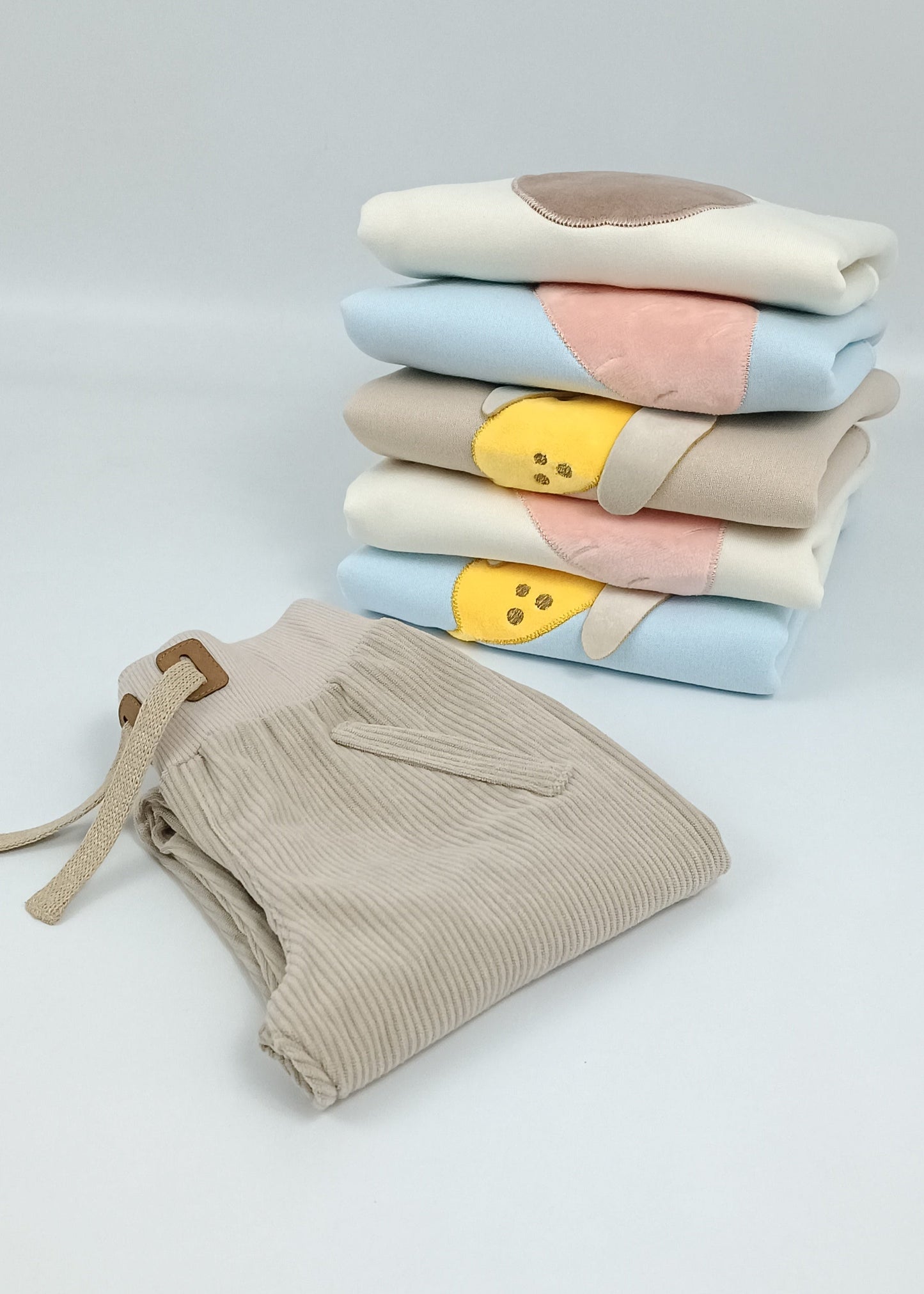 Conjunto Busito bordado con jogger bebita y bebito