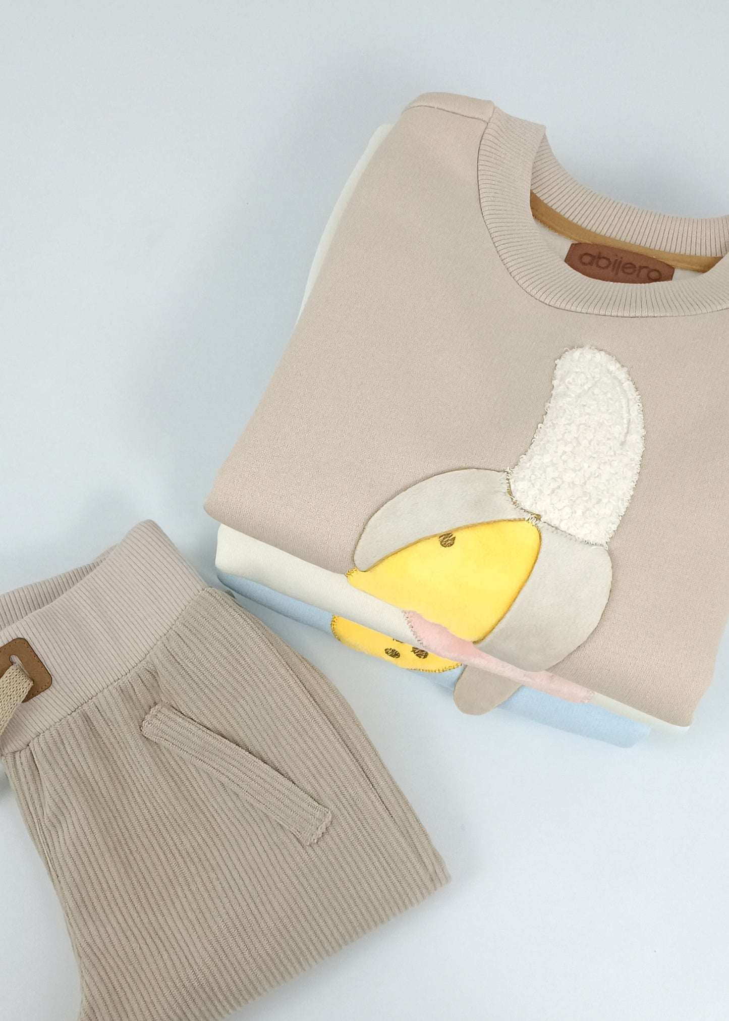Conjunto Busito bordado con jogger niña y niño