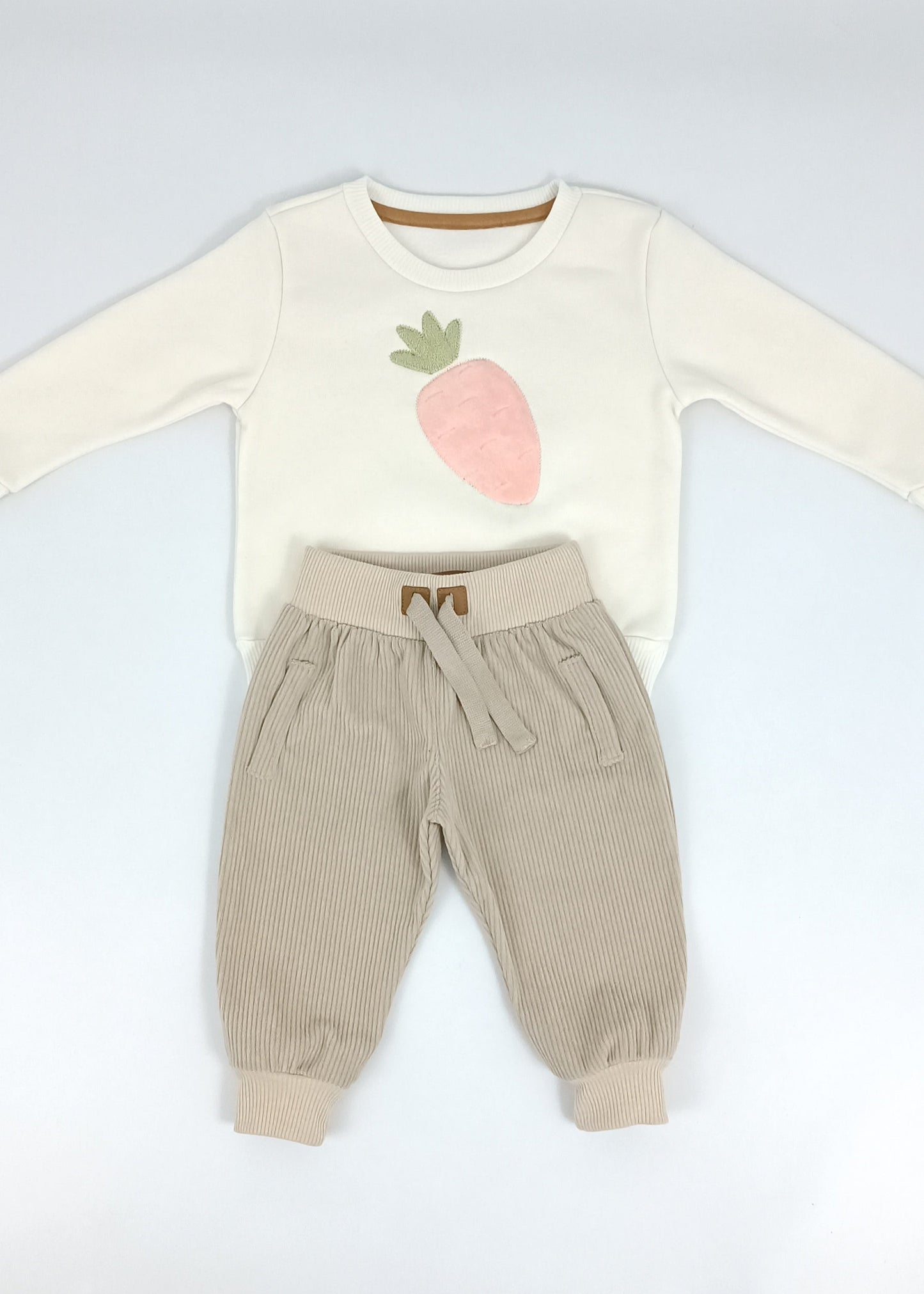 Conjunto Busito bordado con jogger bebita y bebito