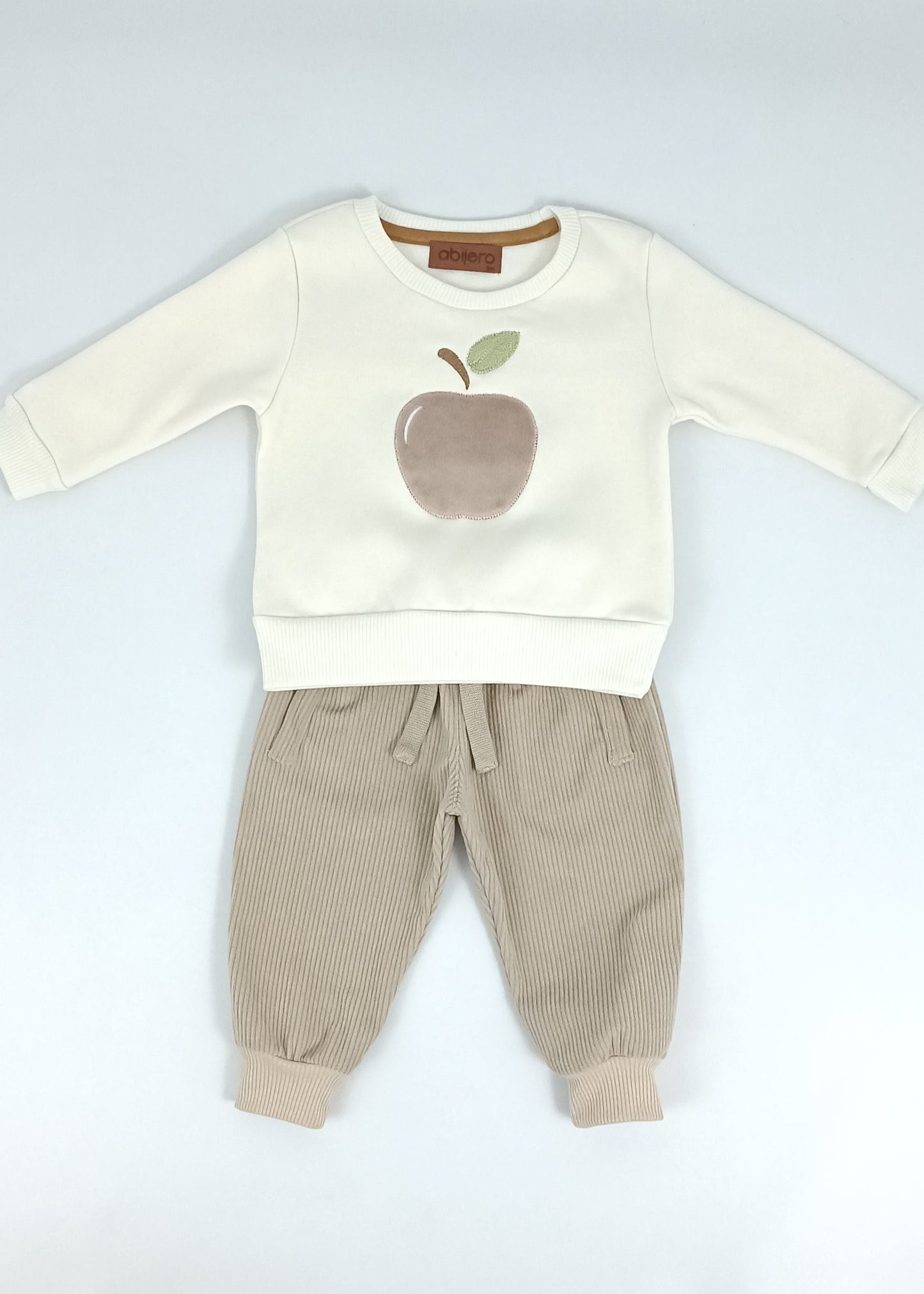 Conjunto Busito bordado con jogger bebita y bebito