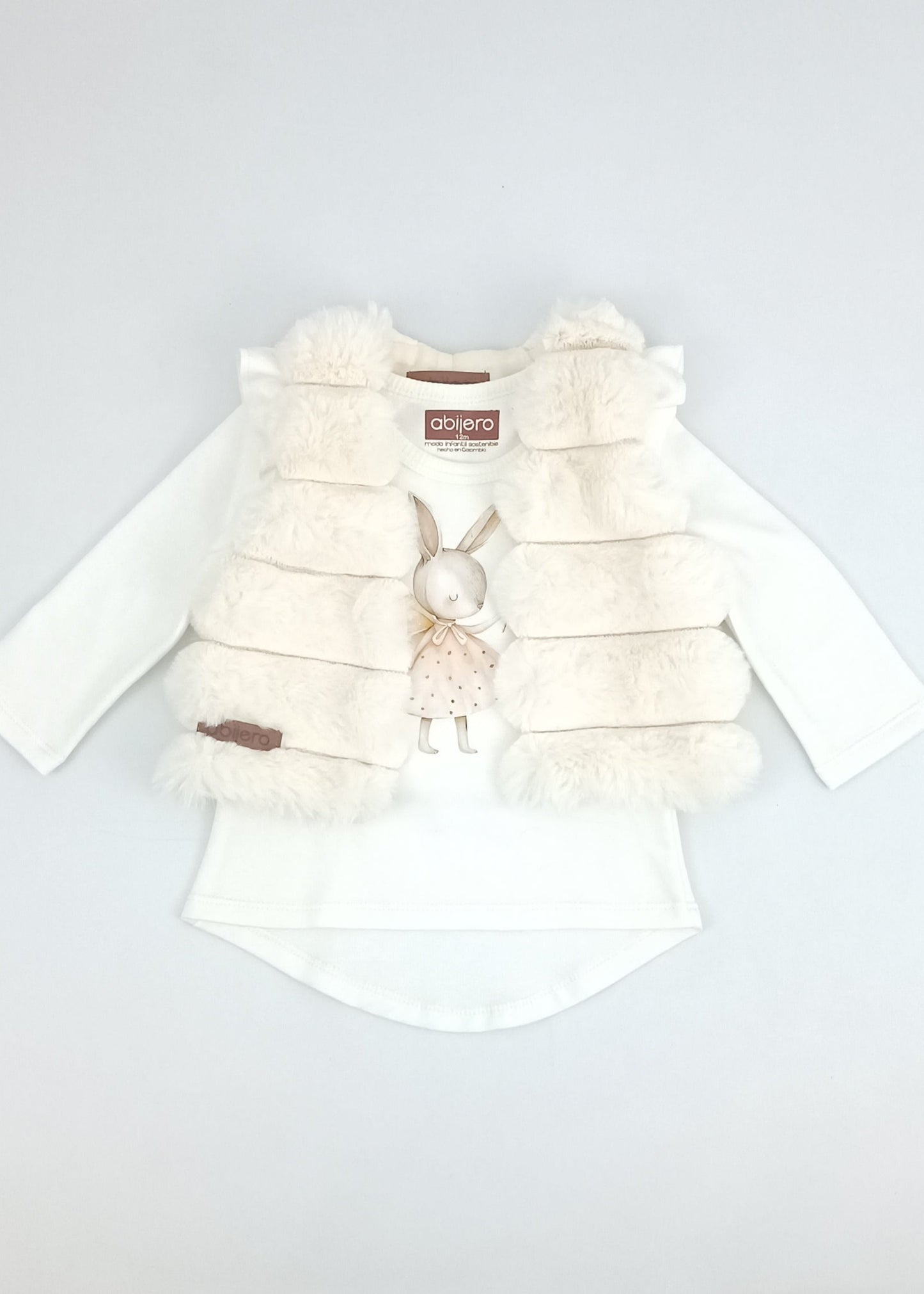 Regalo Listo! Conjunto Chaleco marfil y busito ada bebita