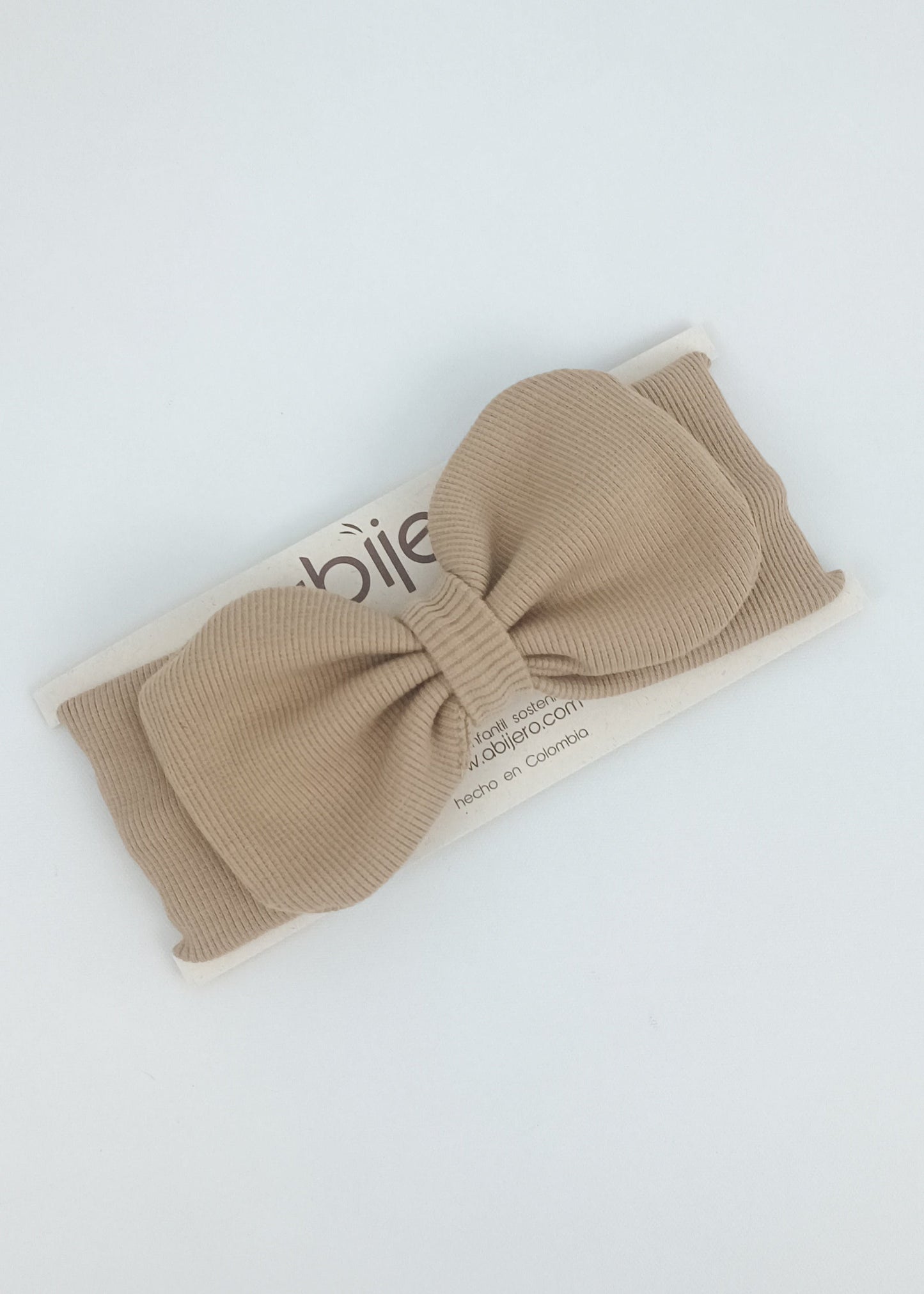 Regalo Listo! Conjunto Chaleco marfil y busito ada bebita