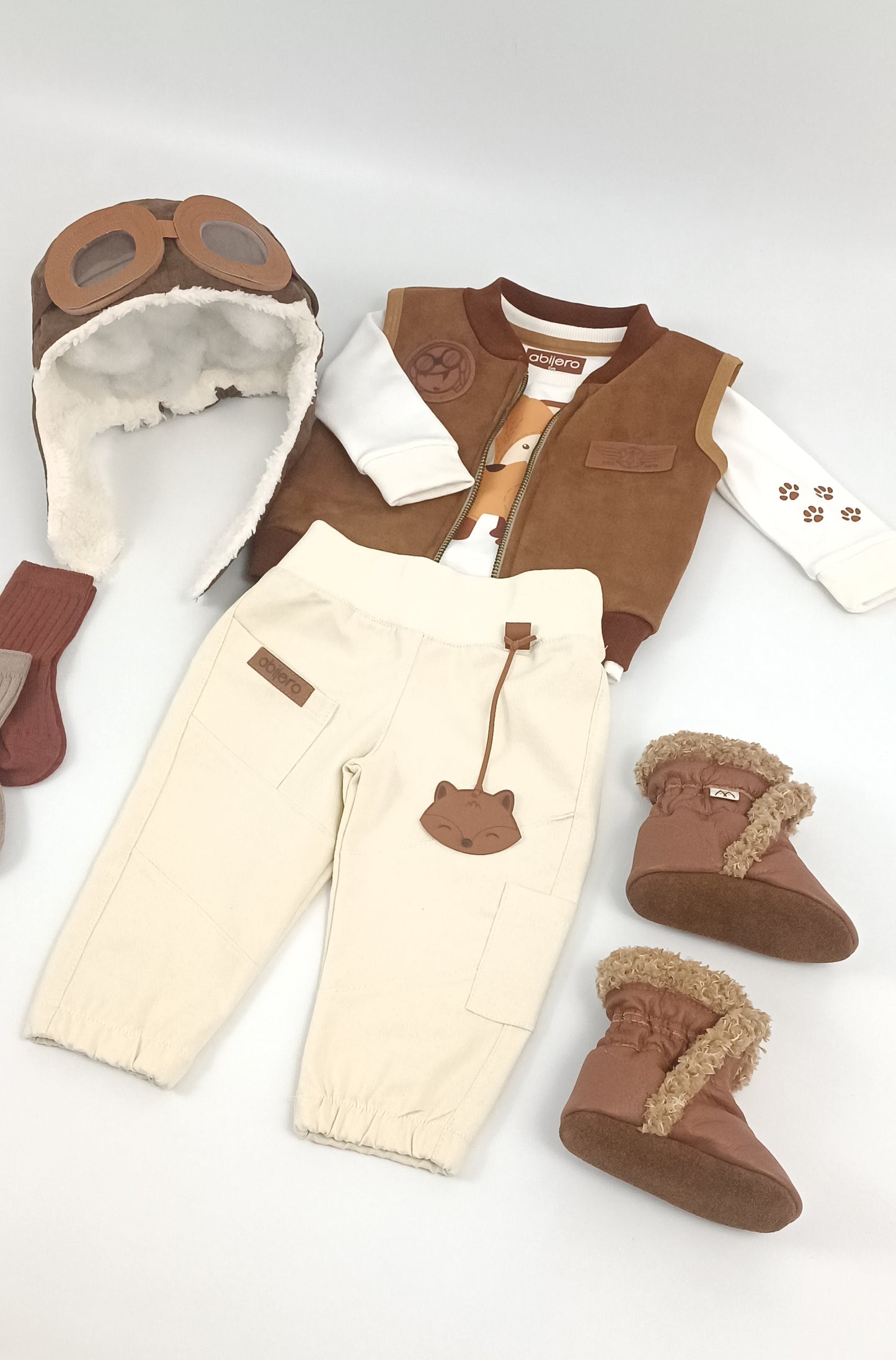 Regalo listo! Conjunto Piloto con cargo bebito