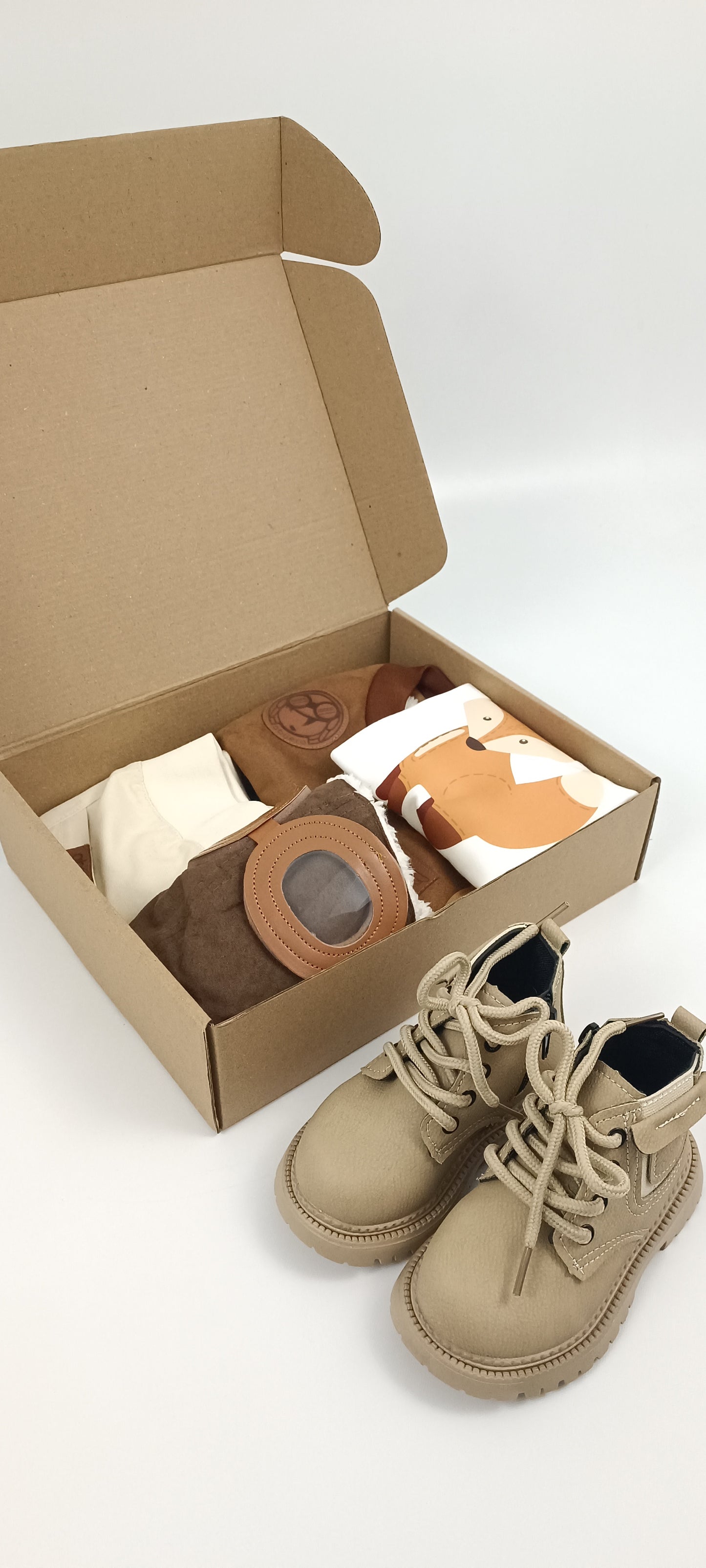 Regalo listo! Conjunto Piloto con cargo bebito