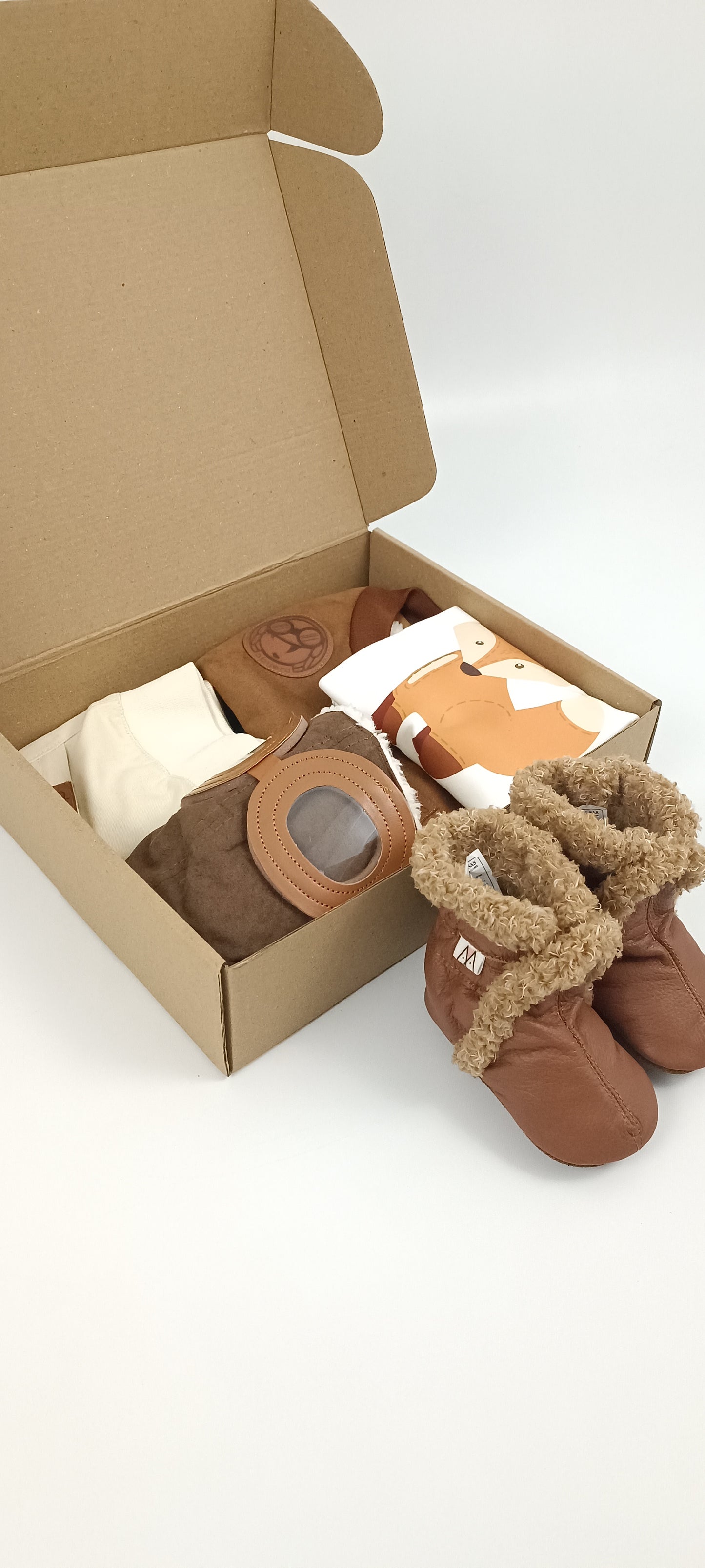 Regalo listo! Conjunto Piloto con cargo bebito
