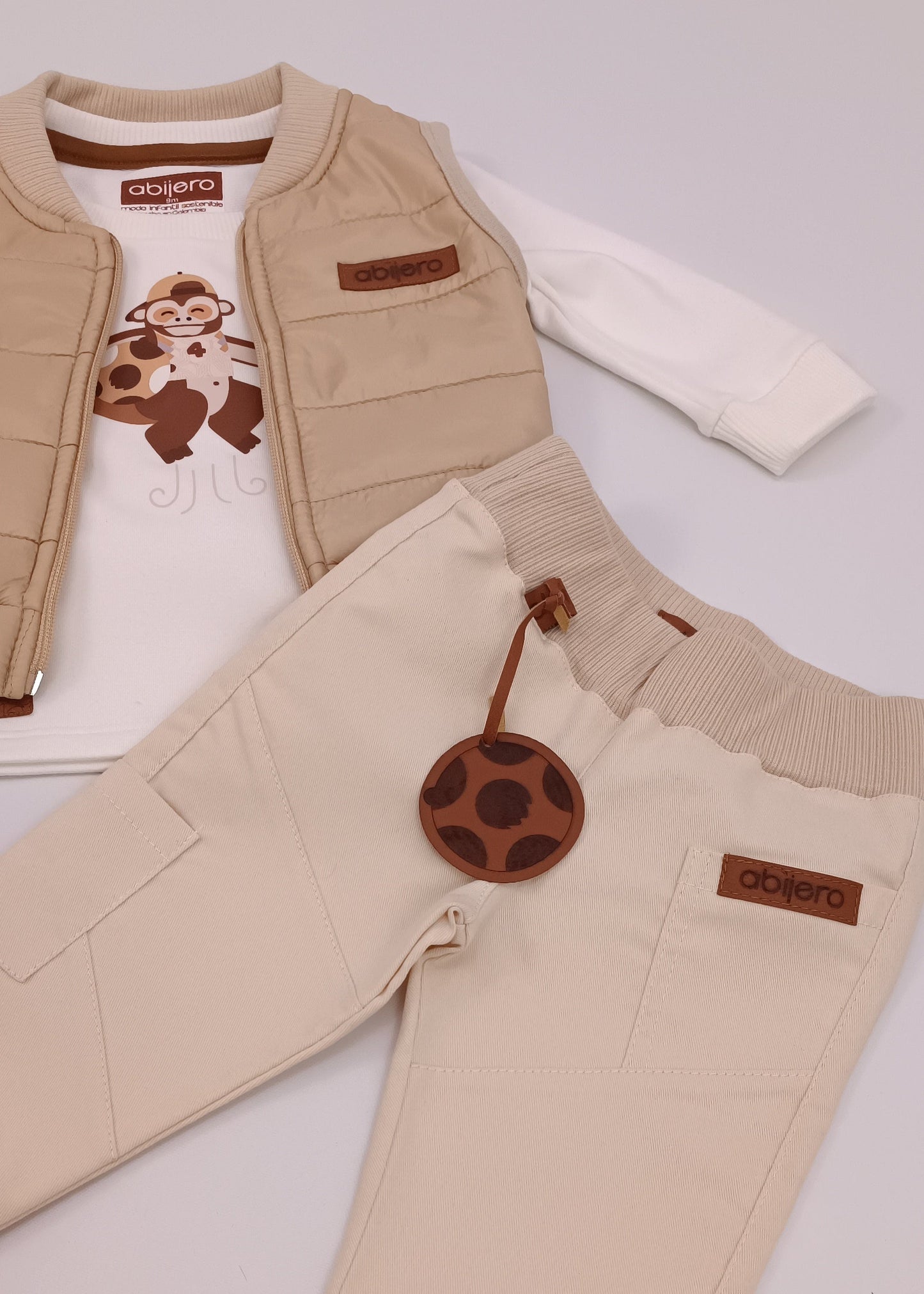 Conjunto de 3 Piezas para Bebé – Edición Especial monito Fútbol & Básicos Premium