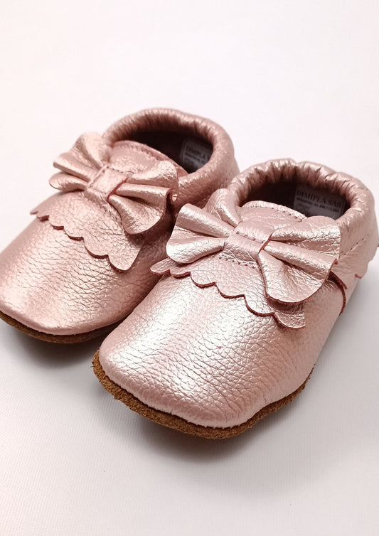 Zapatos Moñito para bebita en cuero primeros pasos