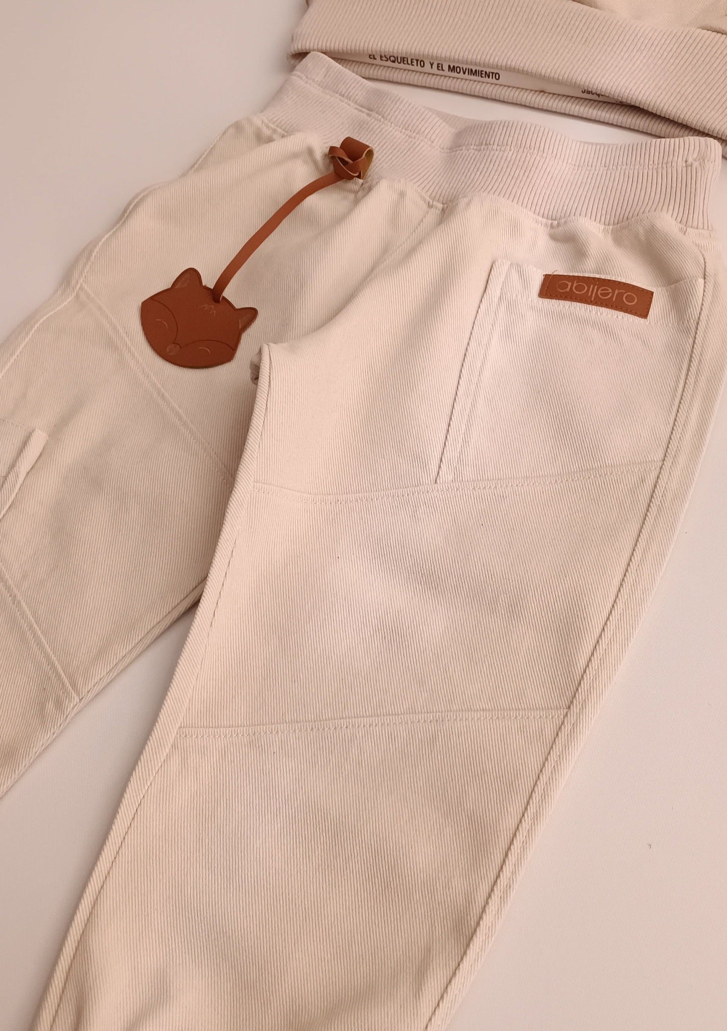 Conjunto buso capota Niña