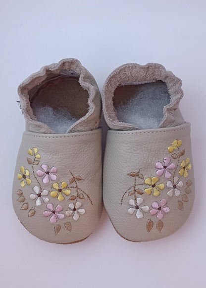 Zapatos Flores para bebita en cuero primeros pasos
