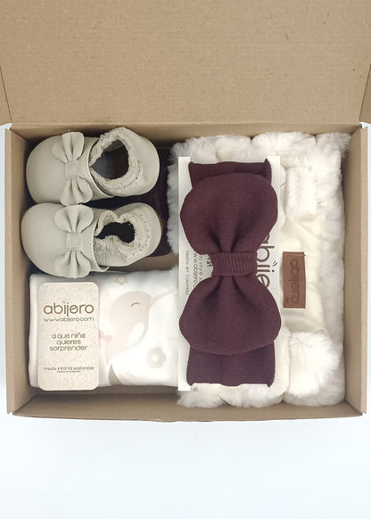 Regalo Listo! Conjunto Chaleco y busito colibrí bebita