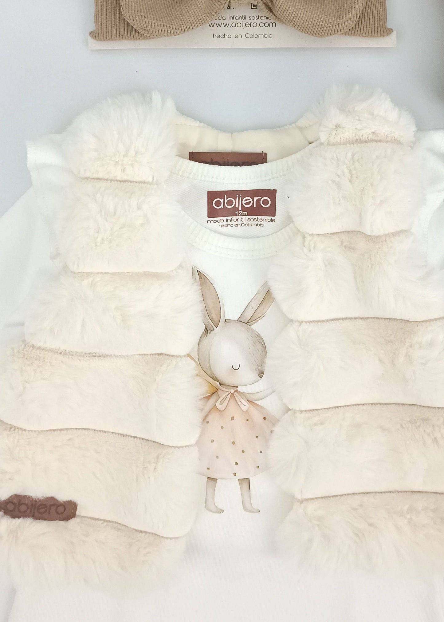 Regalo Listo! Conjunto Chaleco marfil y busito ada niña