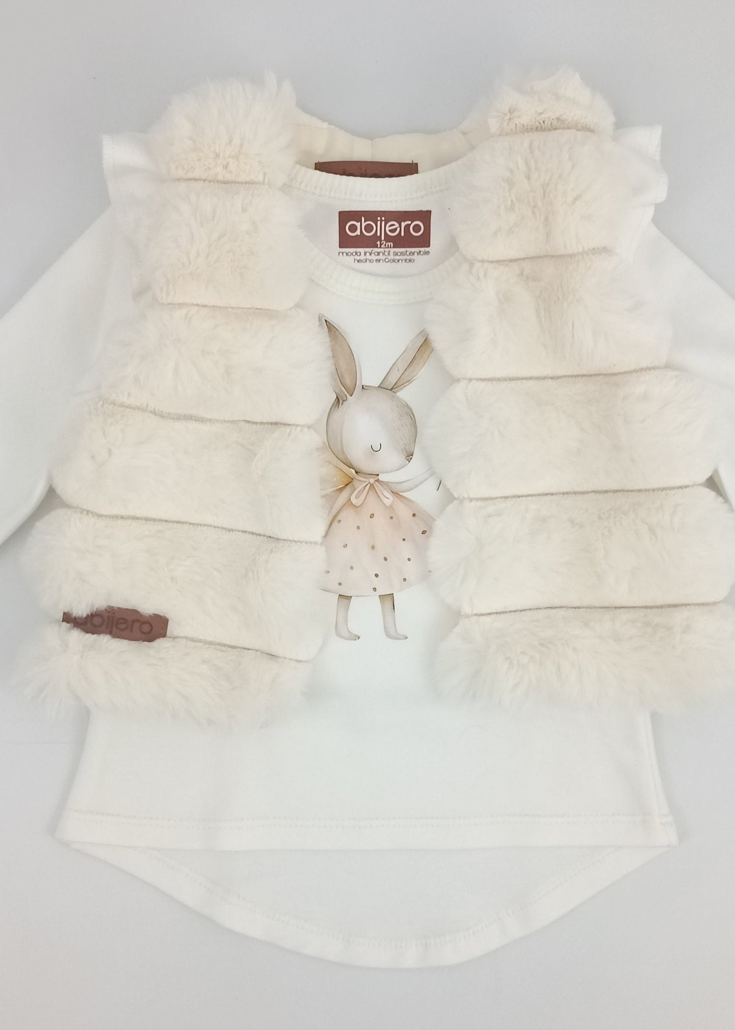 Regalo Listo! Conjunto Chaleco marfil y busito ada bebita
