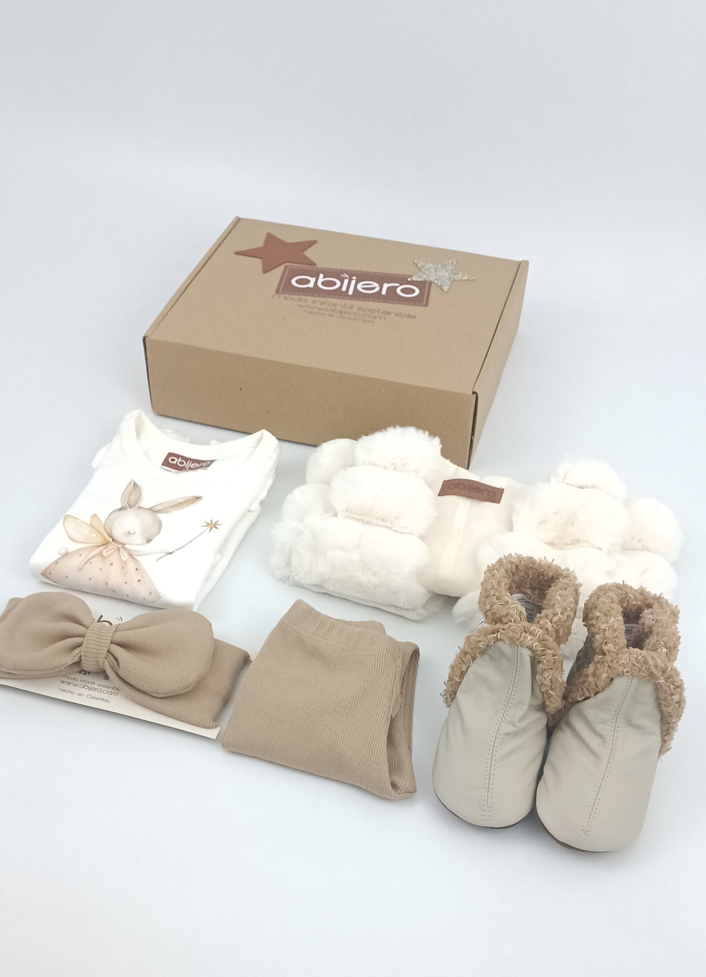 Regalo Listo! Conjunto Chaleco marfil y busito ada niña