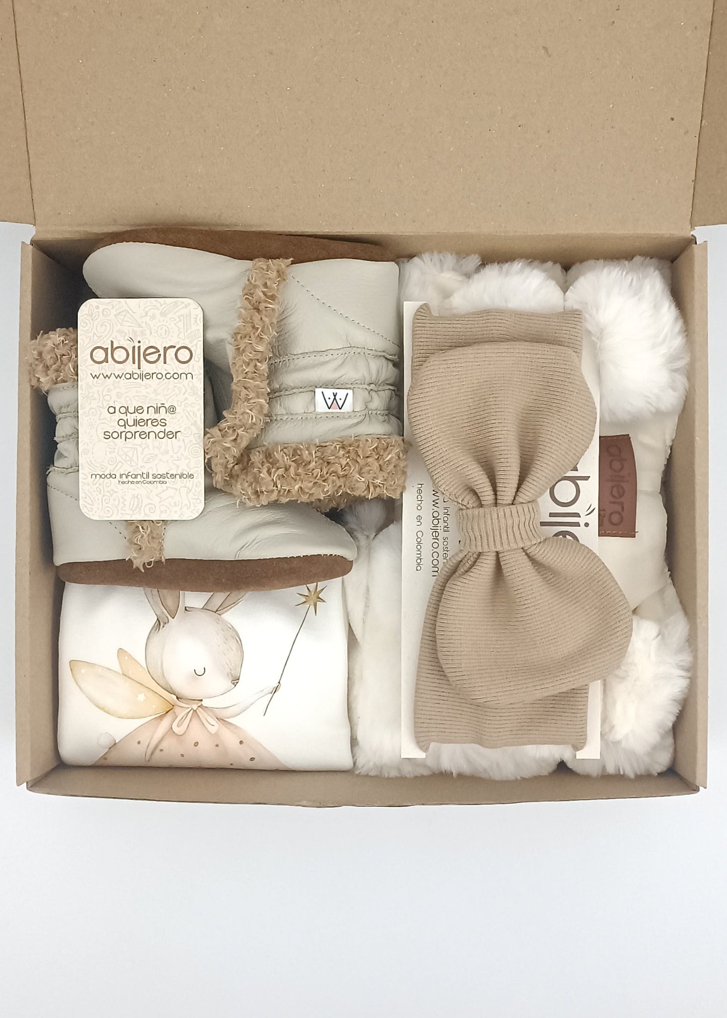 Regalo Listo! Conjunto Chaleco marfil y busito ada bebita