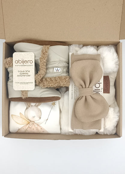 Regalo Listo! Conjunto Chaleco marfil y busito ada niña