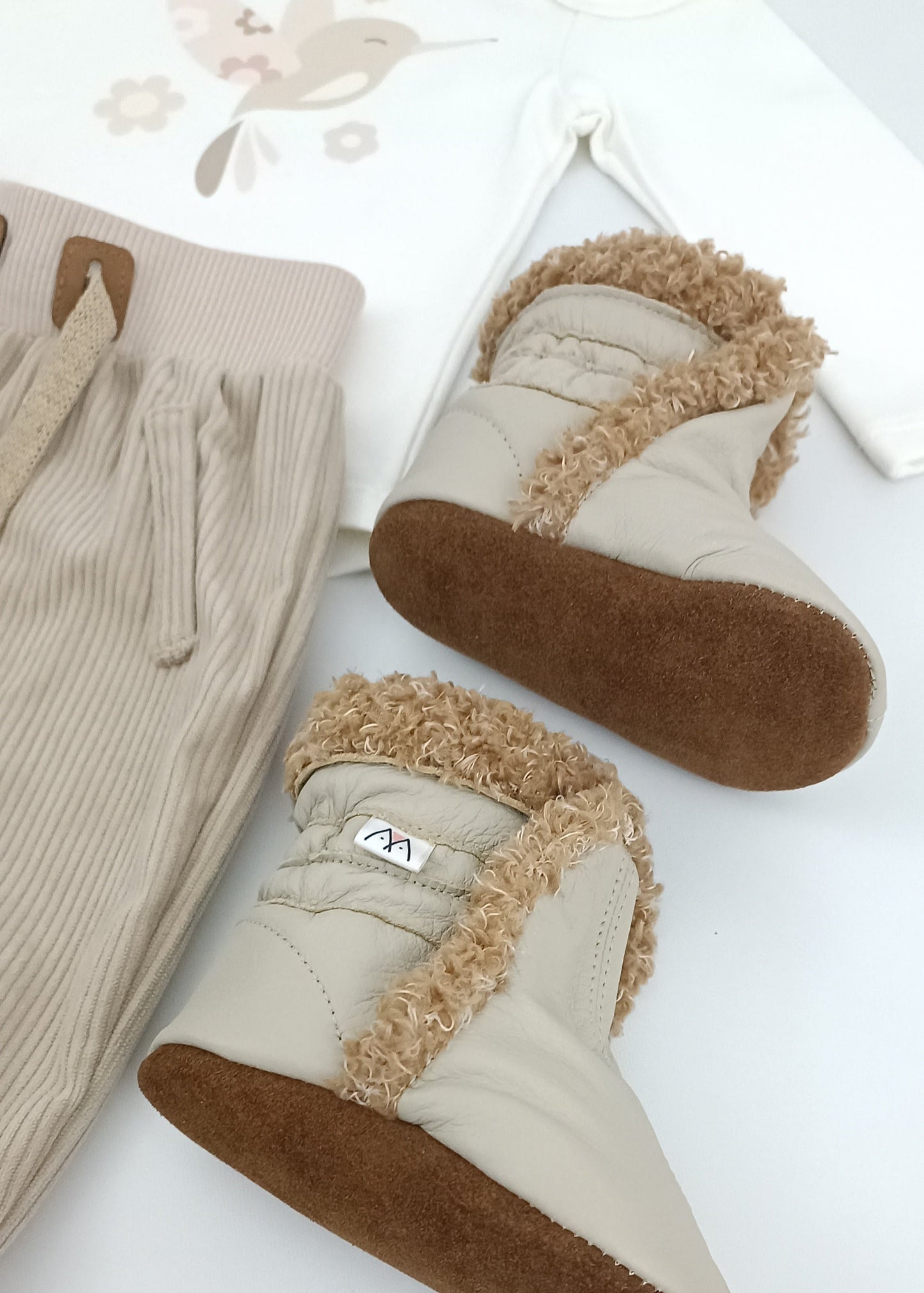 Regalo Listo! Conjunto Blusita colibrí y jogger niña