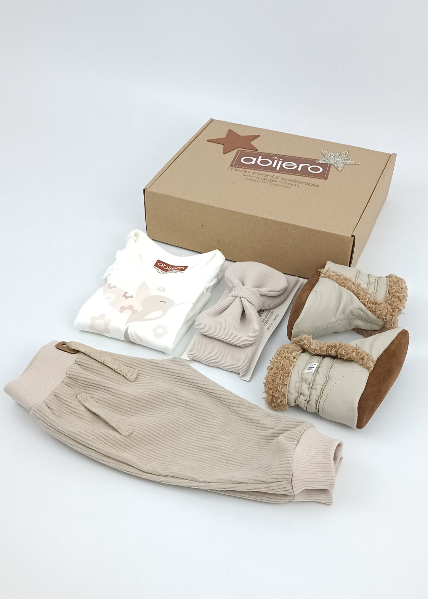 Regalo Listo! Conjunto Blusita colibrí y jogger niña