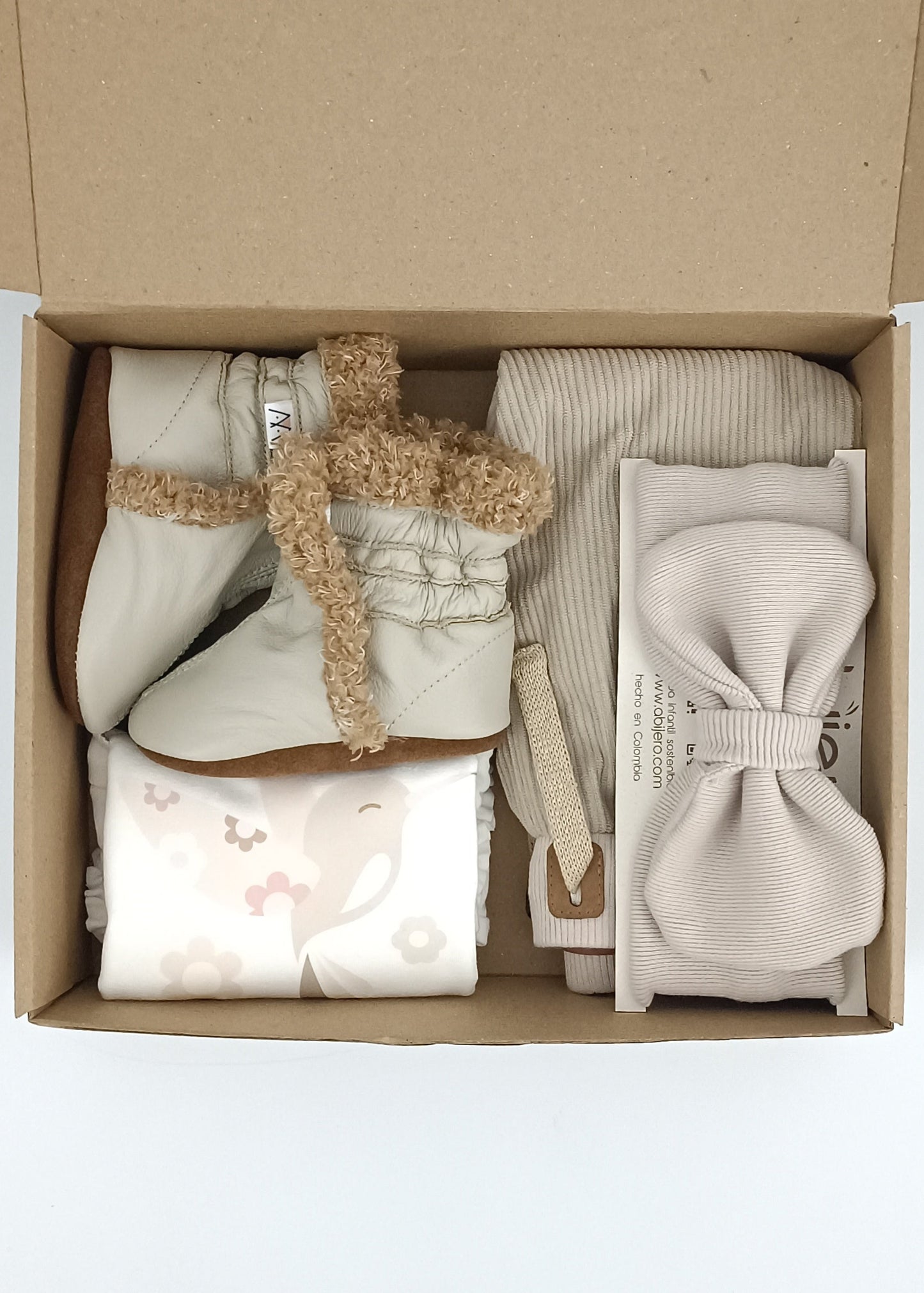 Regalo Listo! Conjunto Blusita colibrí y jogger niña