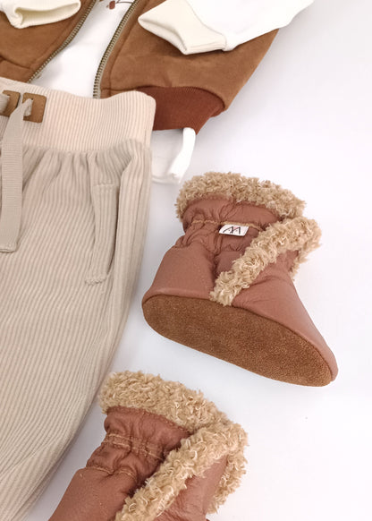 Regalo listo! Conjunto Piloto con jogger bebito