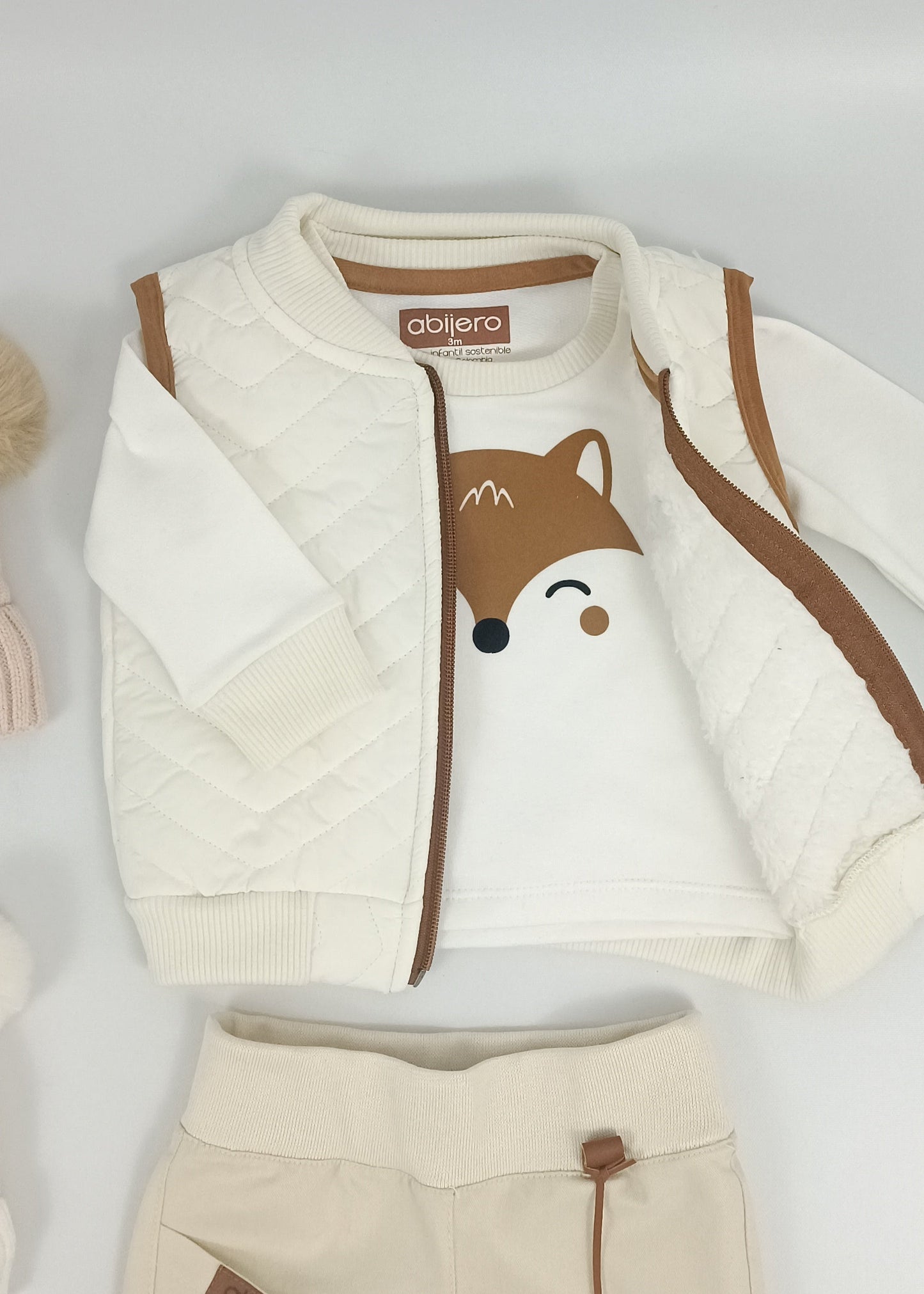 Regalo listo! Conjunto Zorrito, chaleco con cargo niño