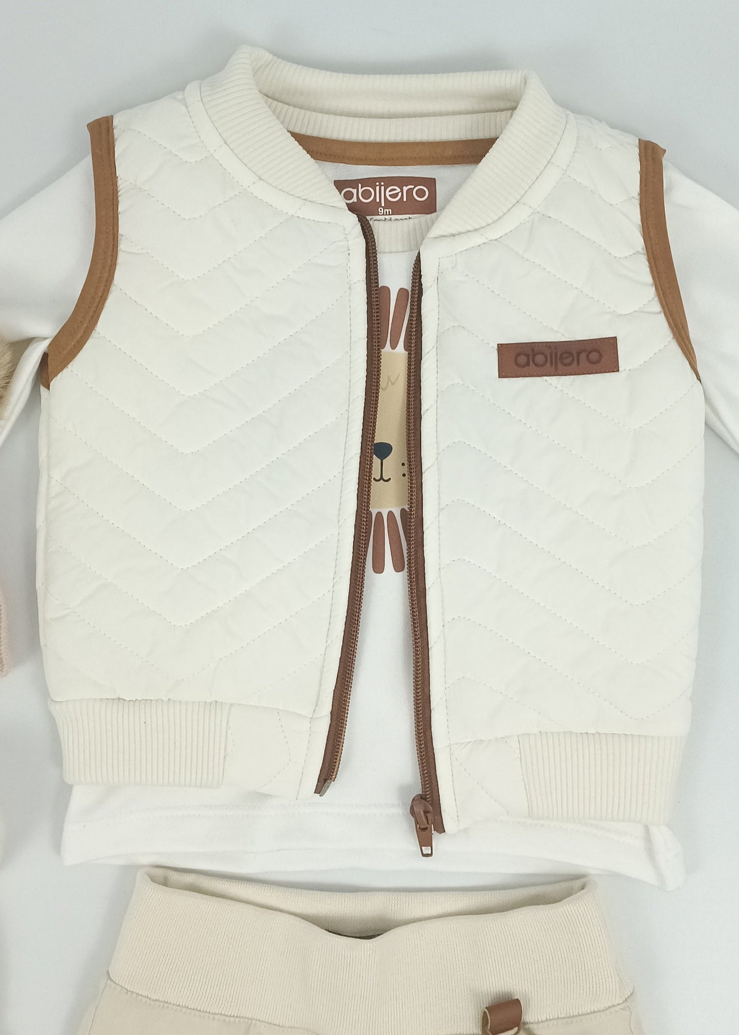 Regalo listo! Conjunto León, chaleco con cargo bebito