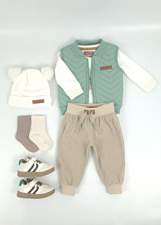 Regalo listo! Conjunto Colombia Biodiversa, chaleco con cargo niño