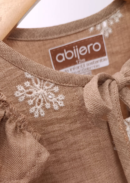 Set de 3 Piezas para bebita y Niña: Blusa Bordada, Chaleco de Peluche y Legging Rib – Tono Café & Beige