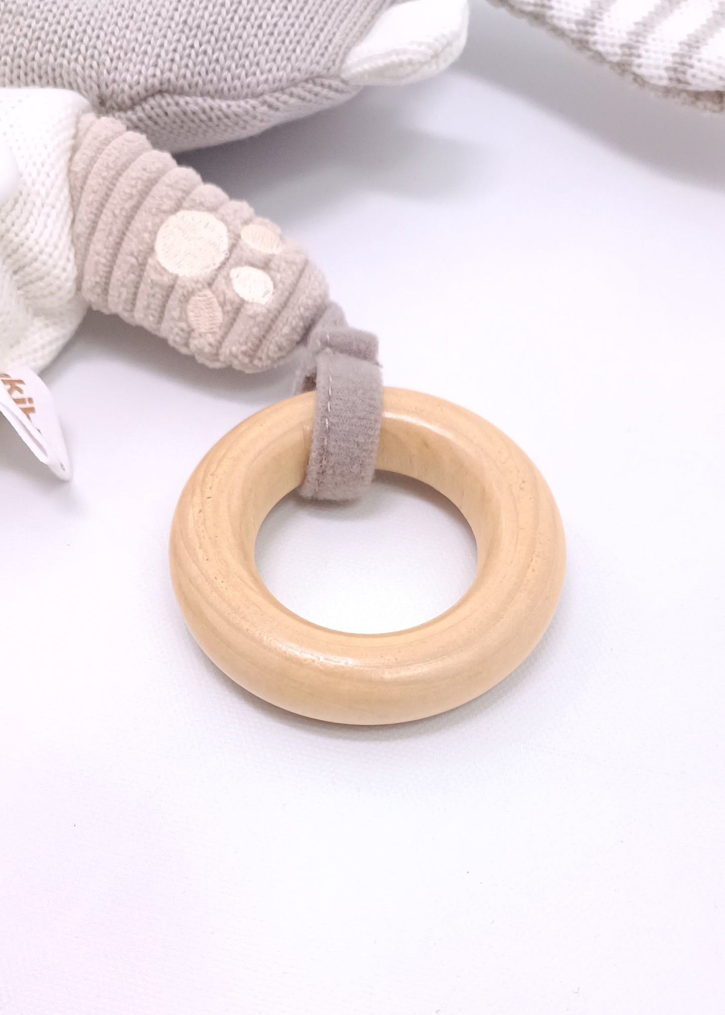 Muñeco de Apego Sensorial con Mordedor y Sonajero