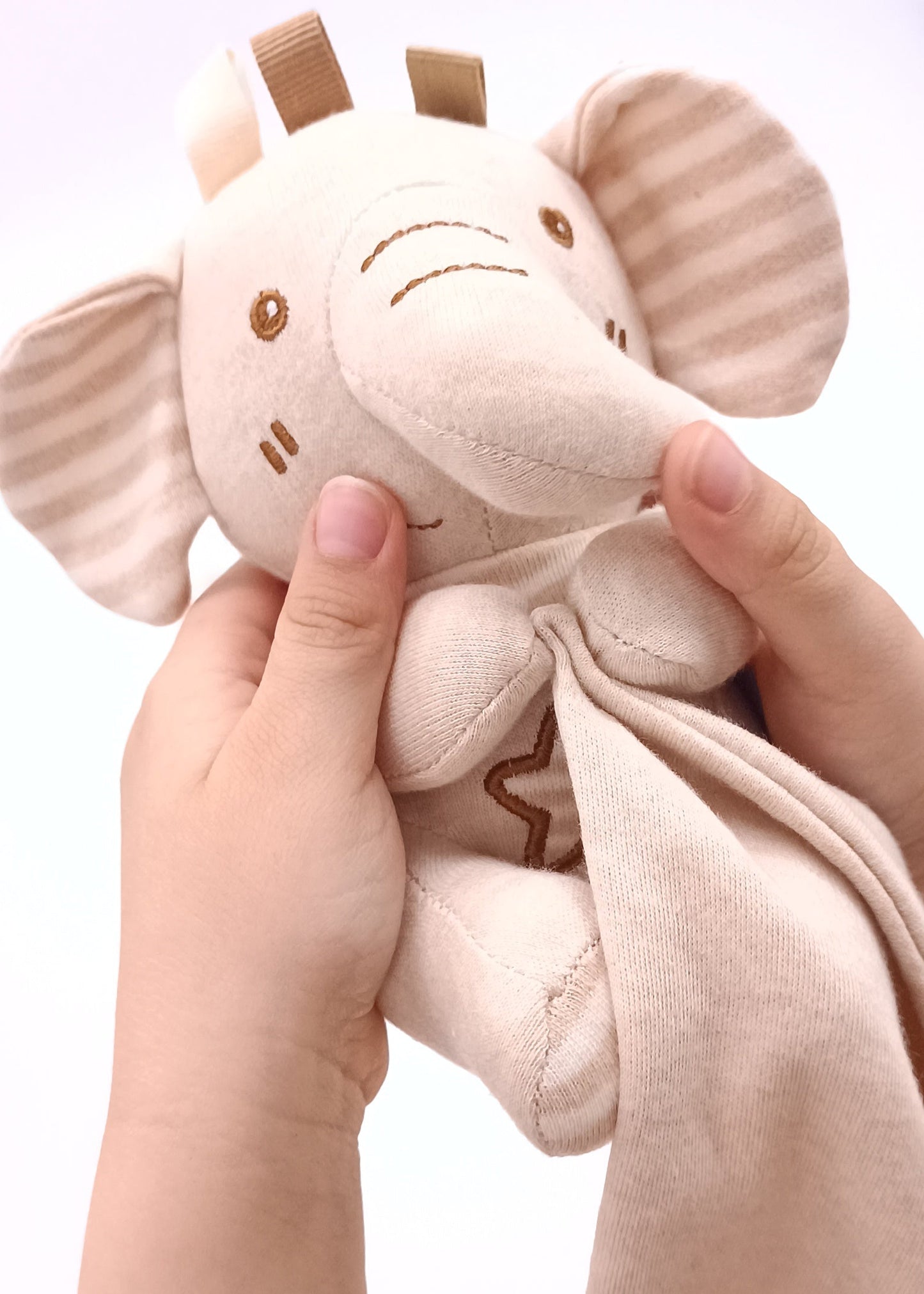 Muñeco de Apego con Sonajero y Mantita – Mis Primeros Amigos