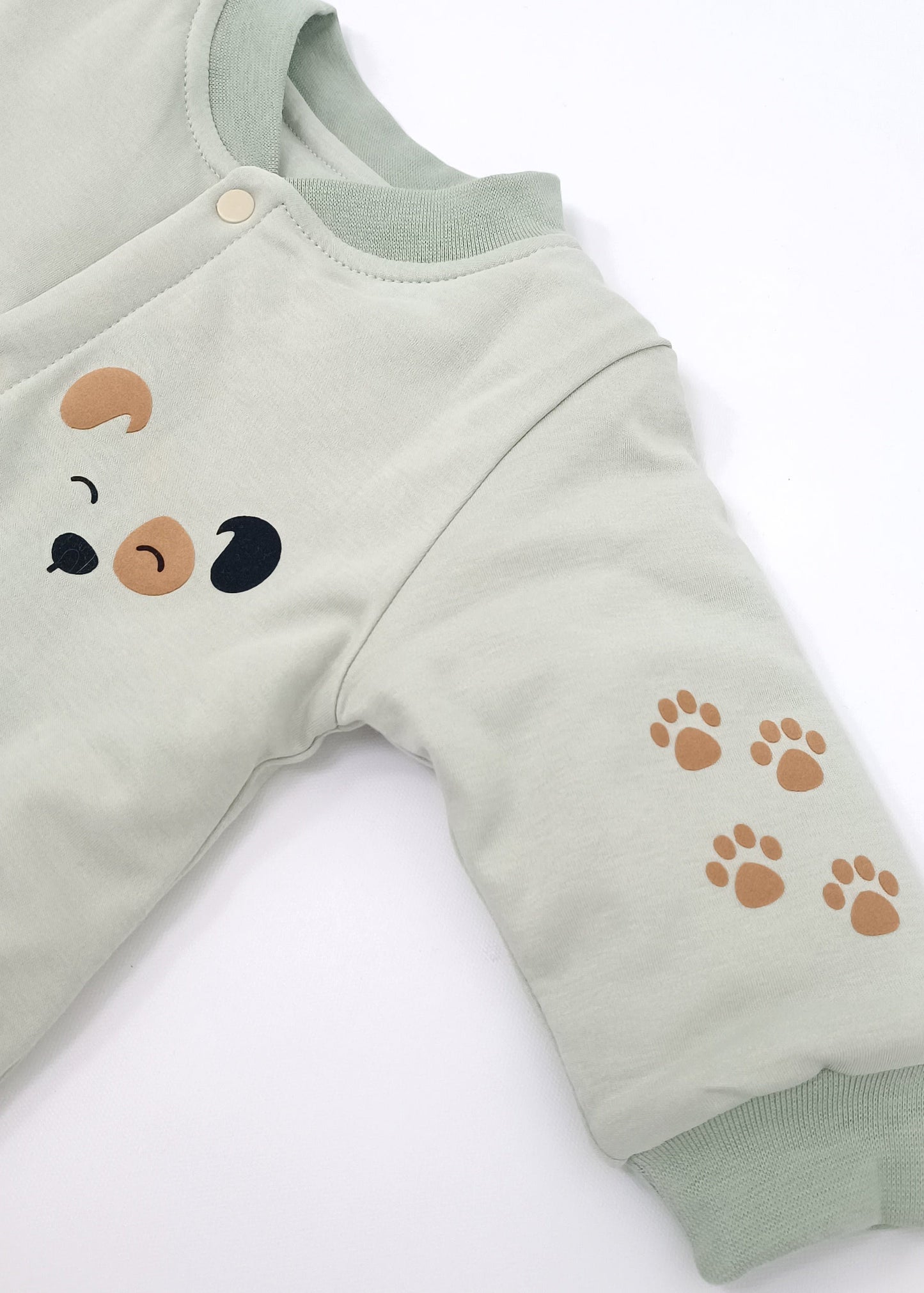 Pijama Enteriza Térmica de Algodón para bebito y bebita (unisex) – Diseño Huellitas Perrito Blanco