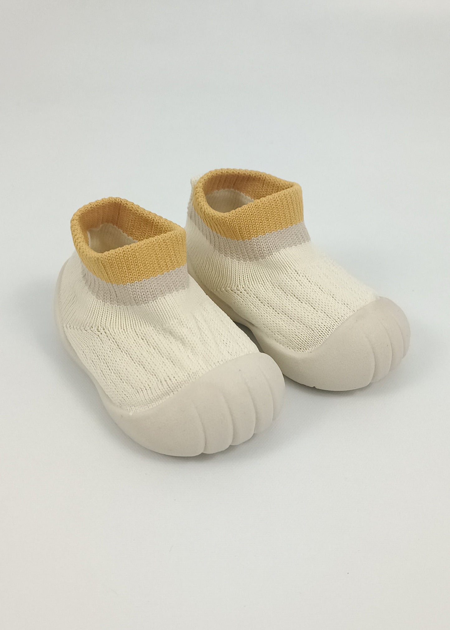 Regalo listo! Conjunto Colombia biodiversa, con jogger beige bebito